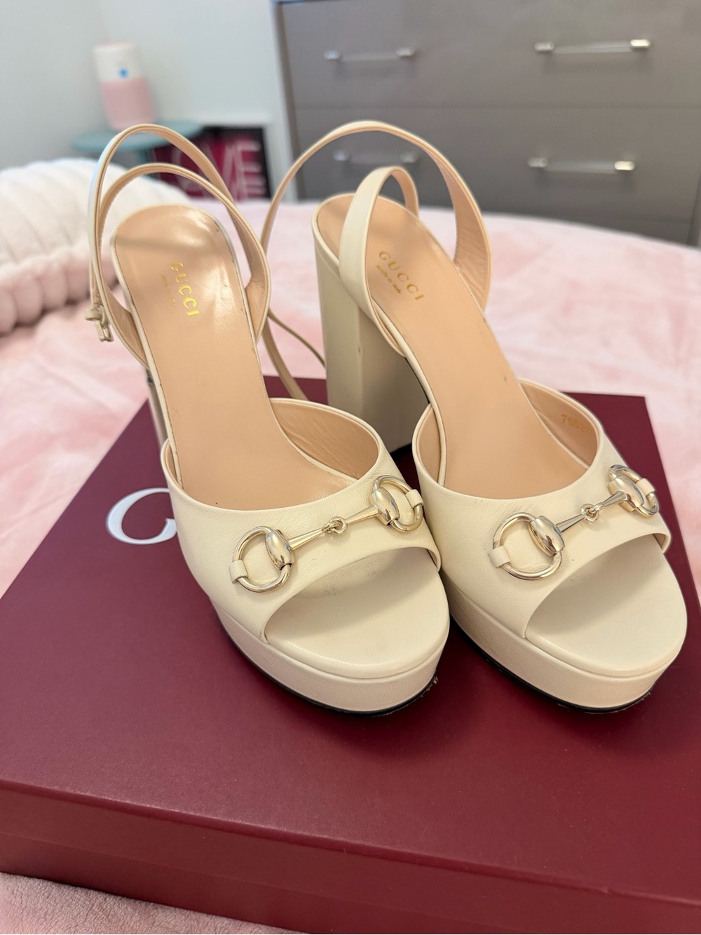 Gucci Cream Leather Platform Slingback Heels with Gold Horsebit